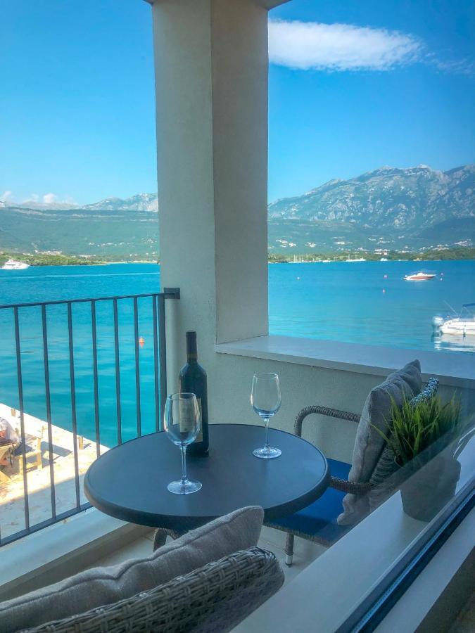 Timea Apartment Tivat Bagian luar foto